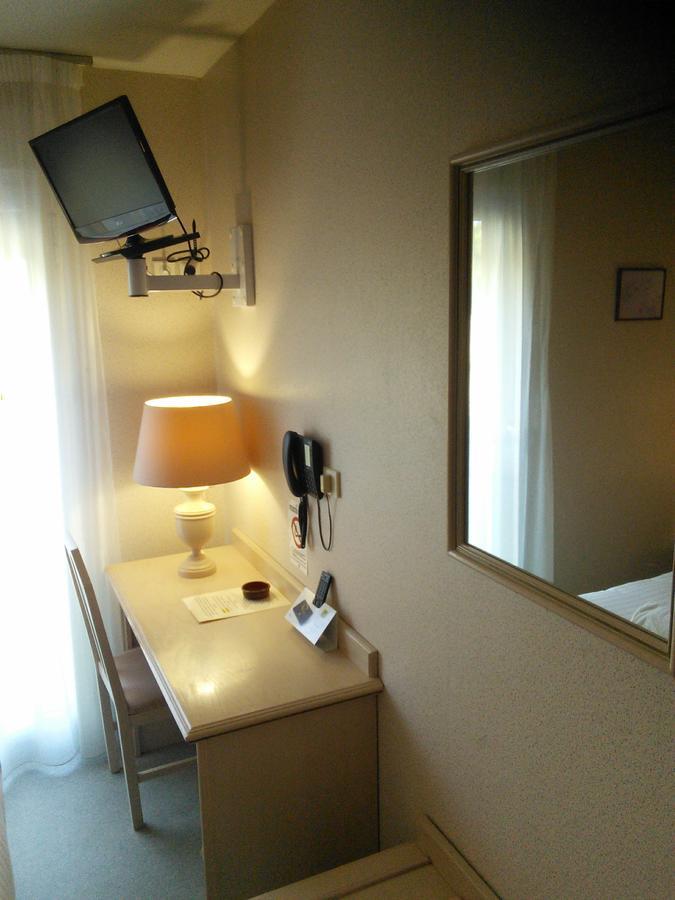 Hotel Du Commerce Tronget Dış mekan fotoğraf