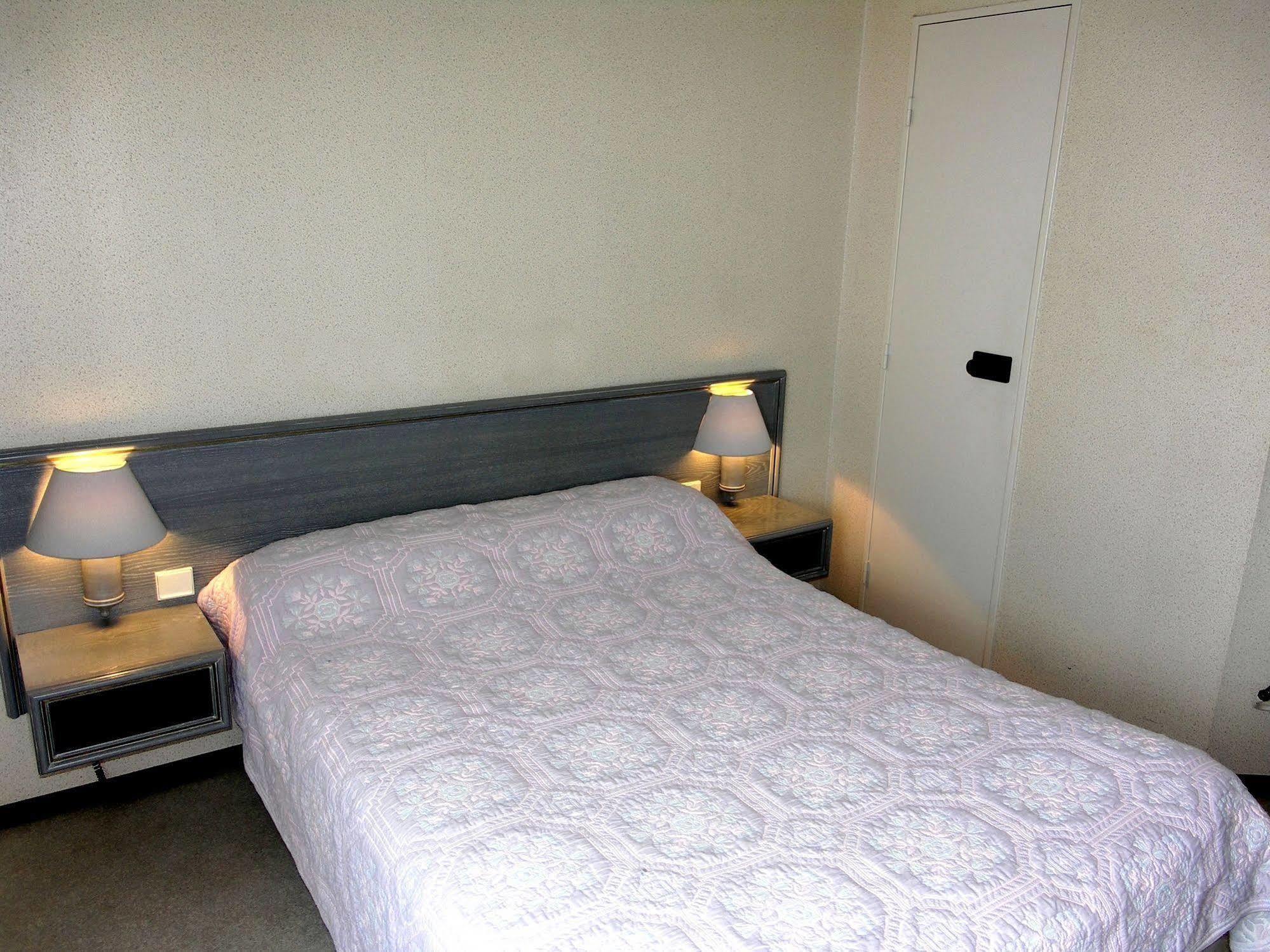 Hotel Du Commerce Tronget Dış mekan fotoğraf