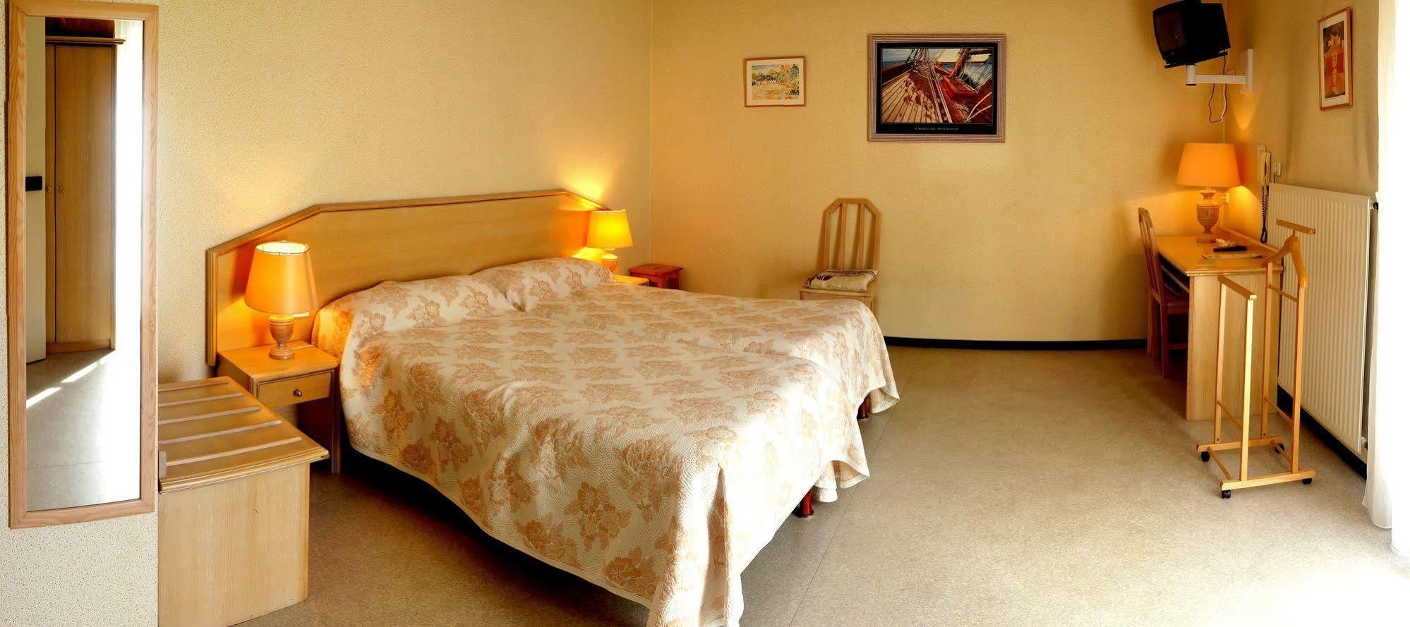Hotel Du Commerce Tronget Dış mekan fotoğraf